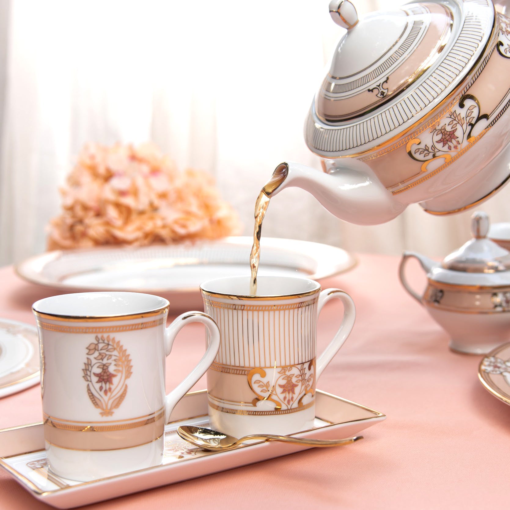 Blush of Fuchsia - Set of 2 coffee mugs and 1 tray set