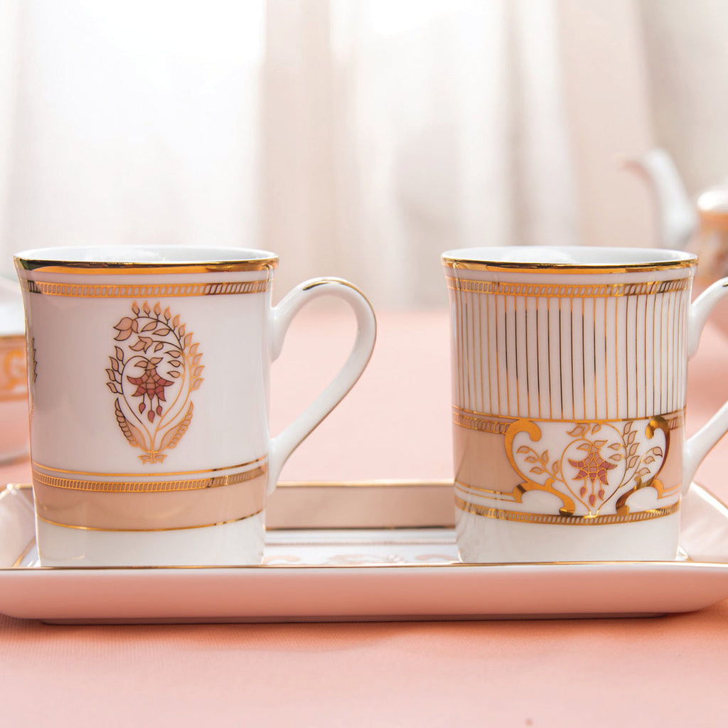 Blush of Fuchsia - Set of 4 Mugs and 1 Tray