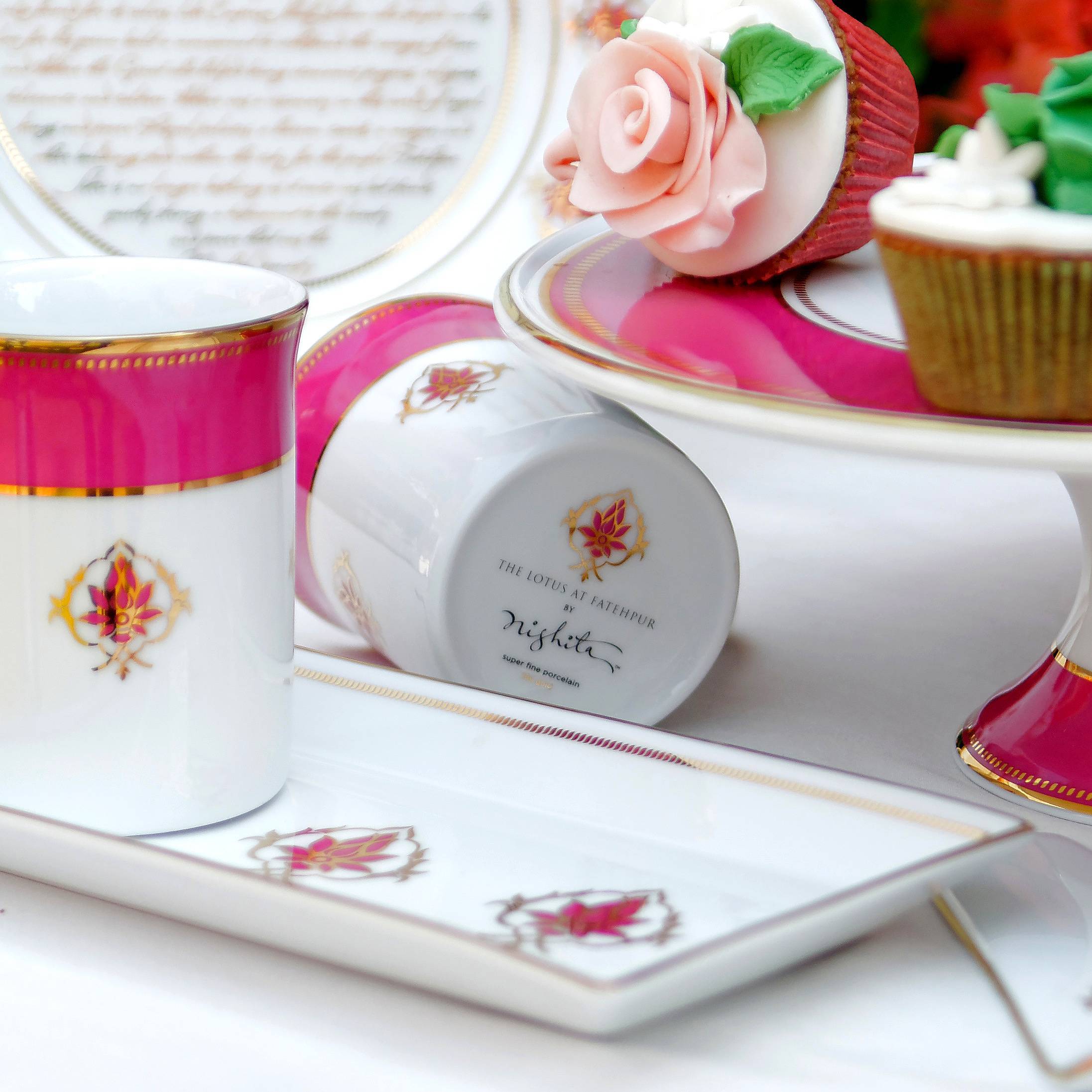 Lotus at Fatehpur- Set of 2 Mugs and 1 Tray